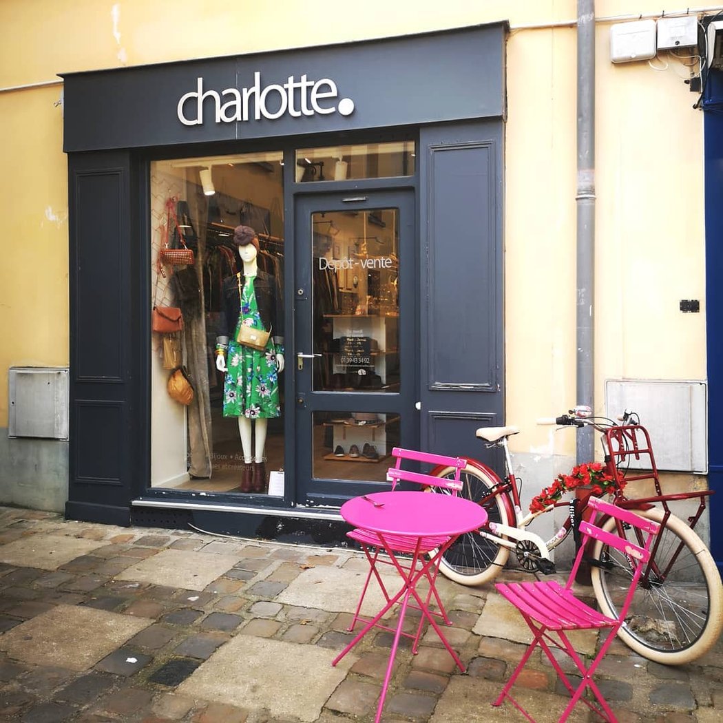 Charlotte Versailles - Dépôt vente prêt-à-porter et accessoires 2